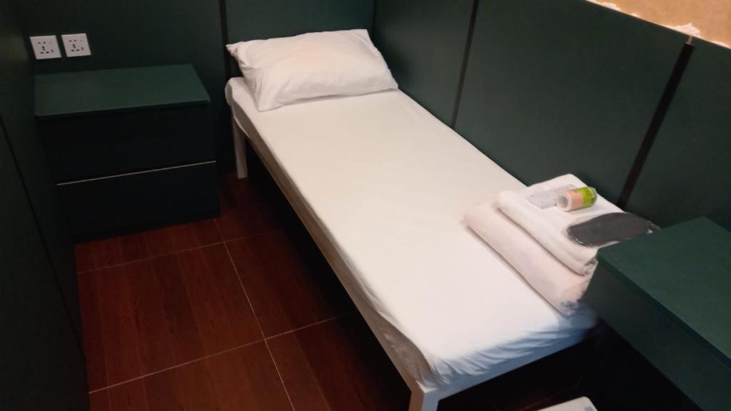 Single Room,1592788937:JPEG