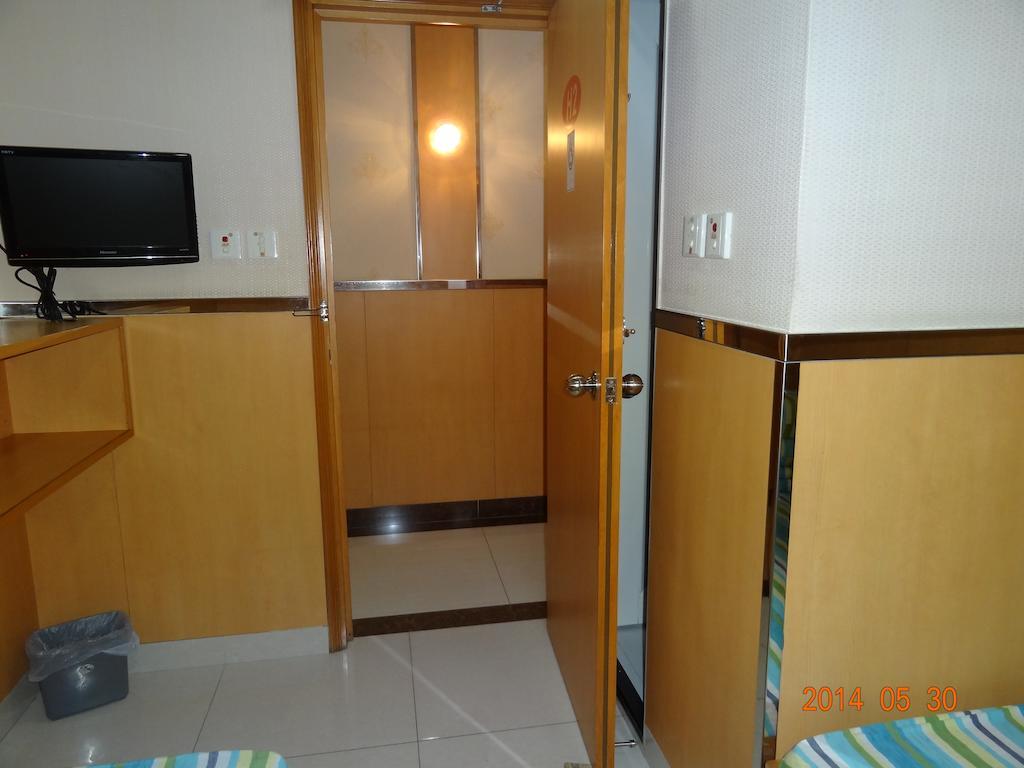Comfort Triple Room without Window